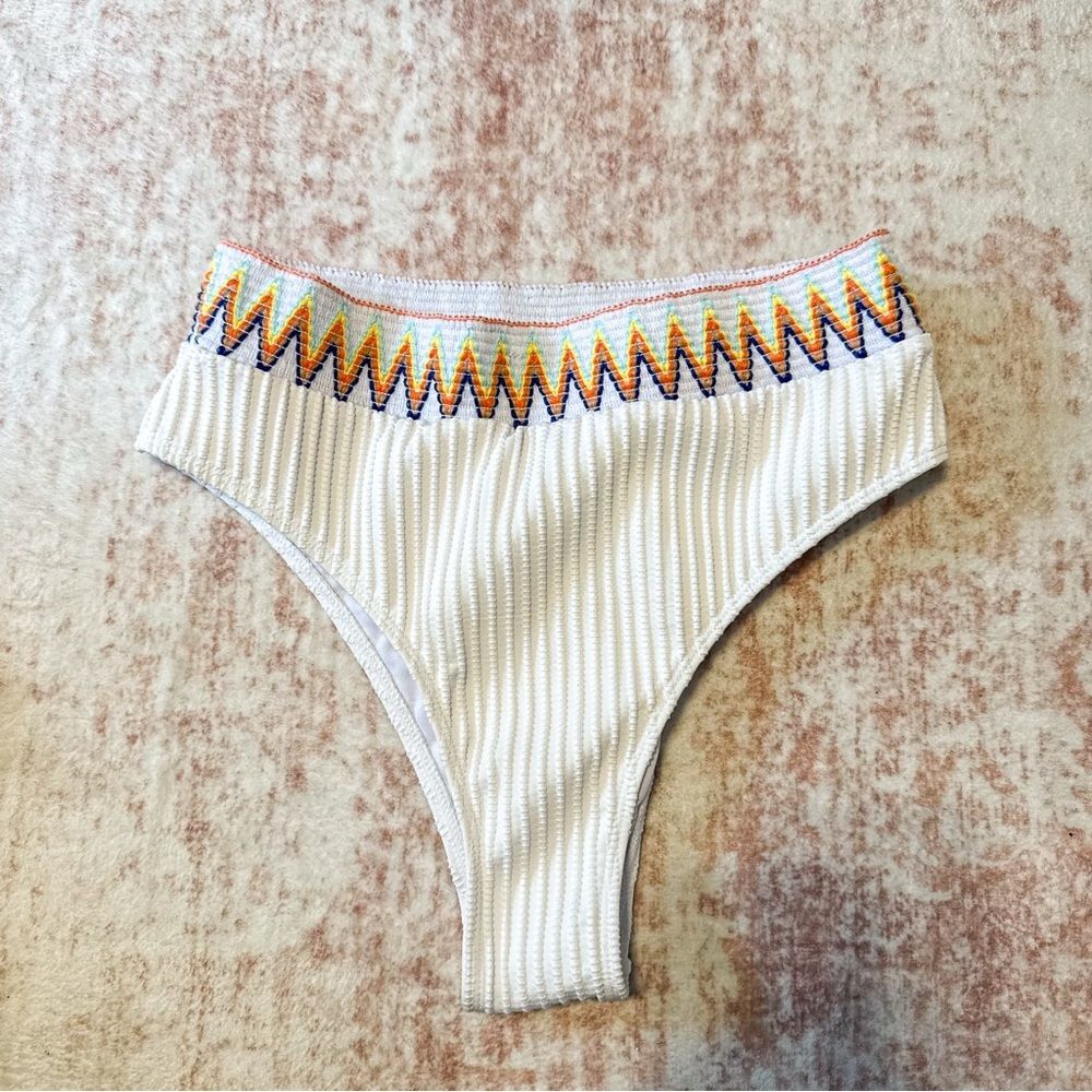 Textured Ribbed Bikini Set White Colorful Zigzag Trim High Waisted Size L - Picture 5 of 8